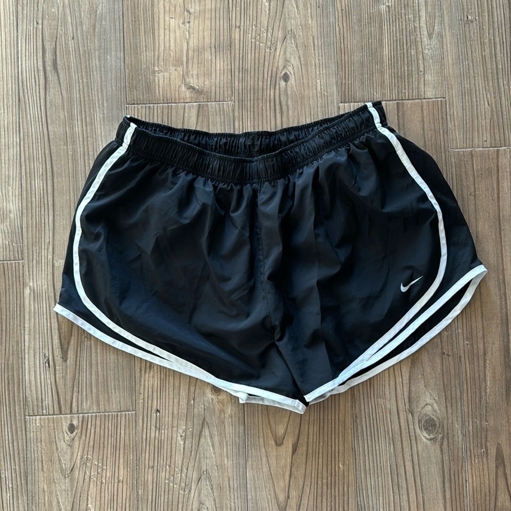 Nike Tempo
Women's Brief-Lined Running Shorts